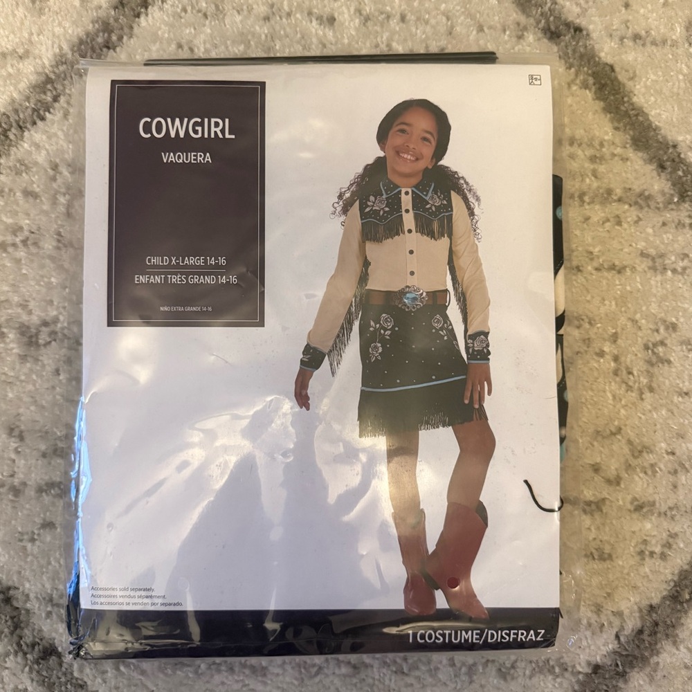 Girls Cowgirl Costume with Fringe and Embroidery.  EUC, size 14-16.